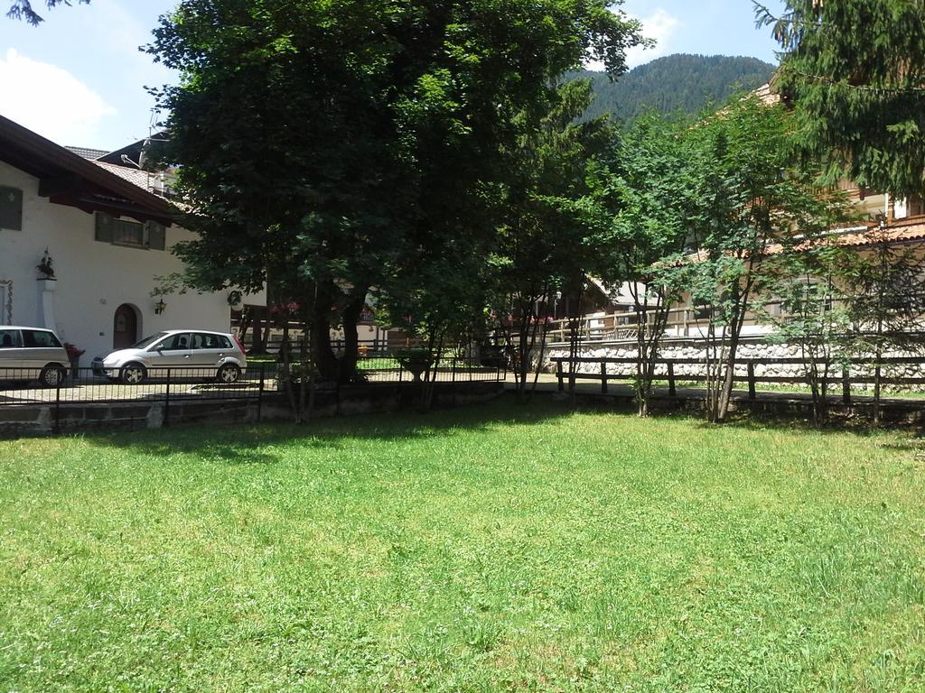 Appartamento Niki Campitello Campitello di Fassa Rum bild
